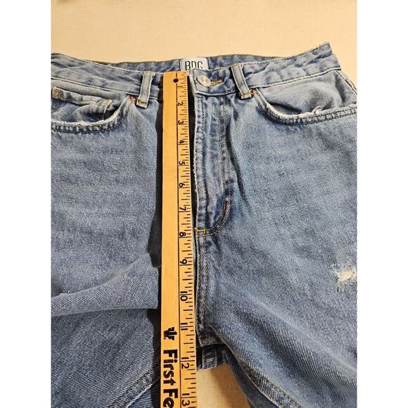 BDG Urban Outfitters 90s Jeans Size 27 Baggy Light Wash Mom Distressed Blue - Picture 4 of 8